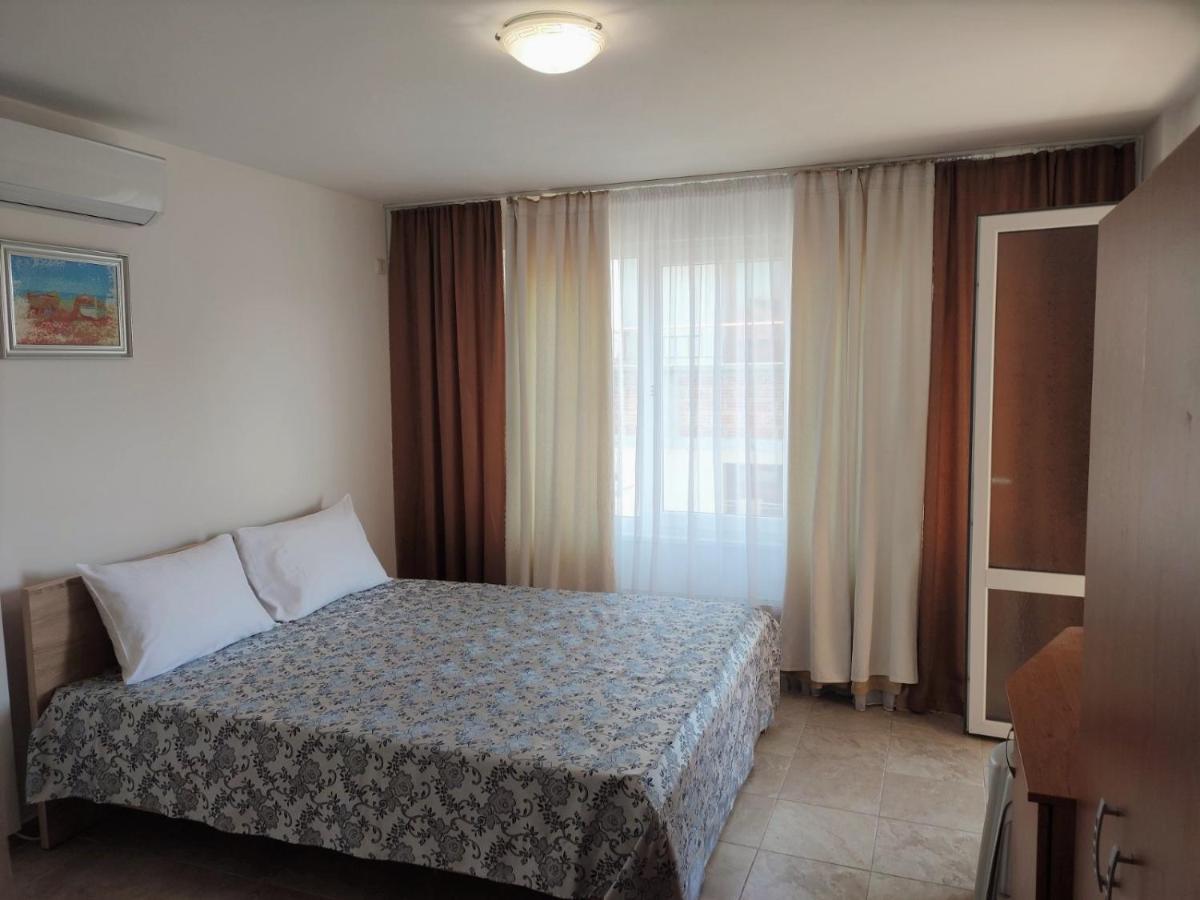 Veda Guest House Pomorie Exterior photo