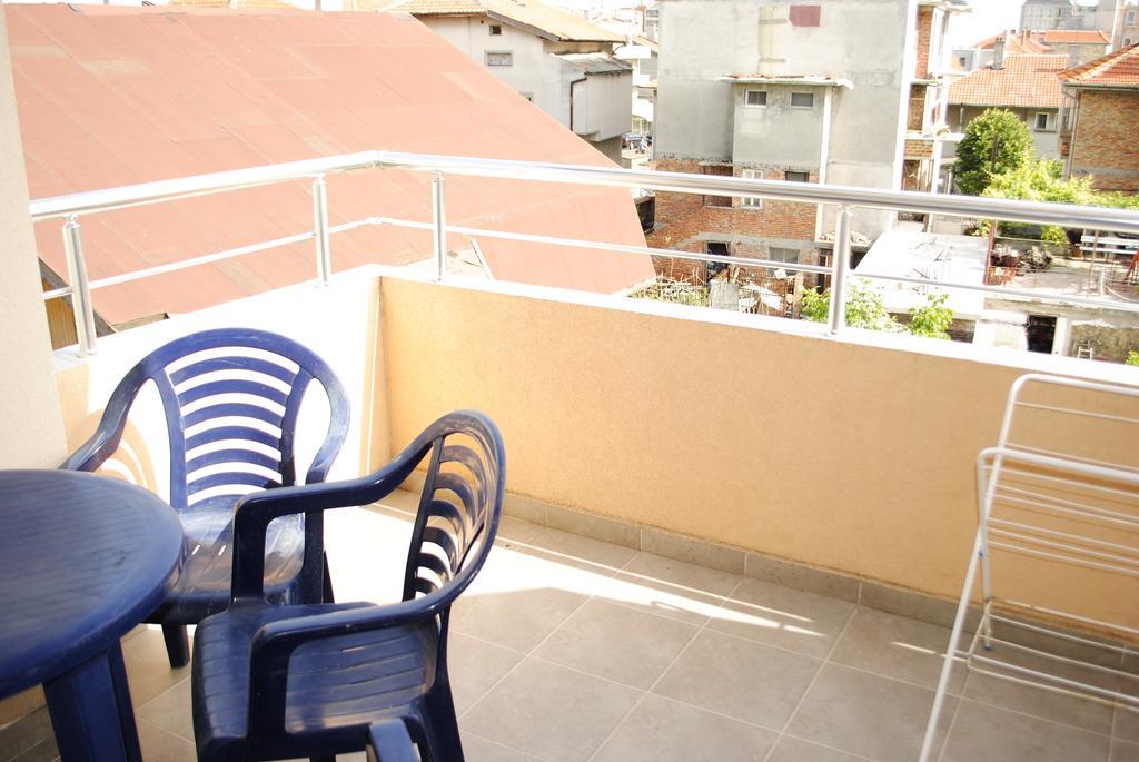 Veda Guest House Pomorie Exterior photo