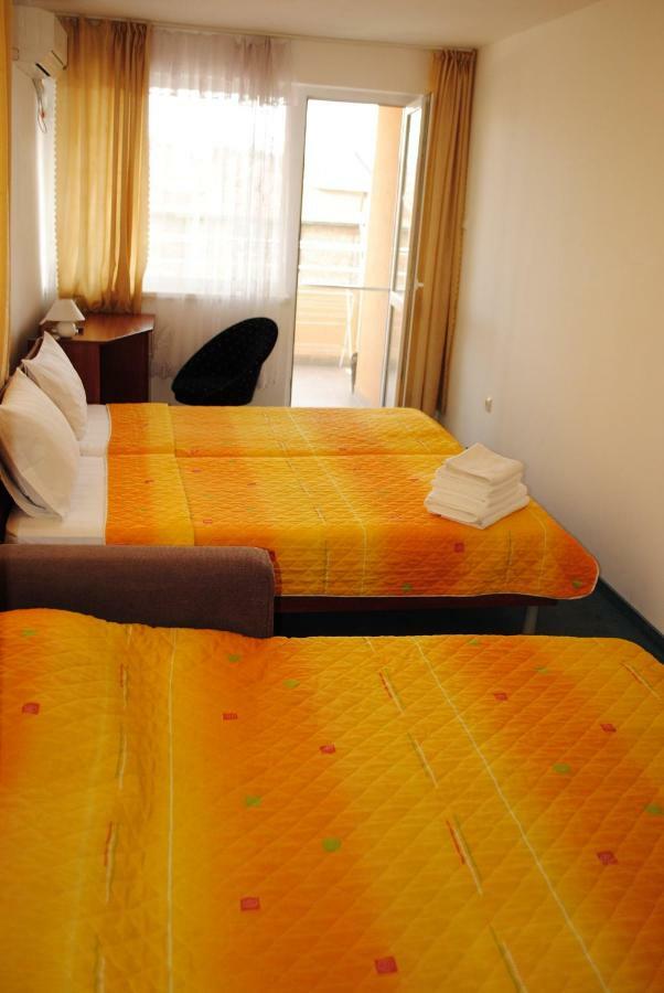 Veda Guest House Pomorie Exterior photo